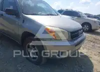 2005 Toyota RAV4 photo