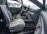 2005 Toyota COROLLA фото