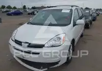 2005 Toyota SIENNA photo