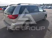2005 Toyota SIENNA photo