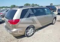 2005 Toyota SIENNA photo