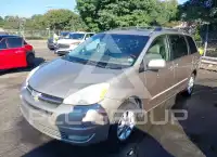 2005 Toyota SIENNA photo