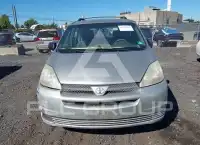 2005 Toyota SIENNA photo