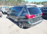 2005 Toyota SIENNA photo