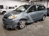 2005 Toyota SIENNA photo