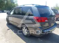 2005 Toyota SIENNA photo