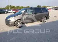 2005 Toyota SIENNA photo