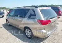 2005 Toyota SIENNA photo