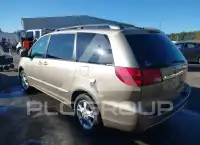2005 Toyota SIENNA photo