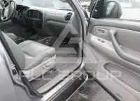 2005 Toyota SEQUOIA фото