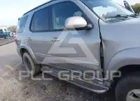 2005 Toyota SEQUOIA фото