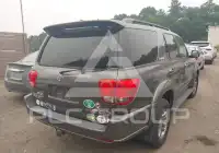 2005 Toyota SEQUOIA фото