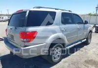 2005 Toyota SEQUOIA фото