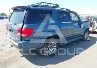 2005 Toyota SEQUOIA photo