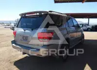 2005 Toyota SEQUOIA photo