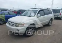 2005 Toyota Highlander photo