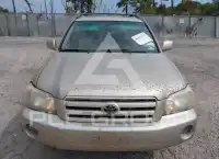 2005 Toyota Highlander photo