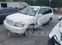 2005 Toyota Highlander photo