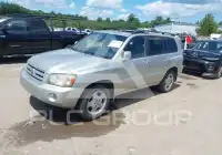 2005 Toyota Highlander photo