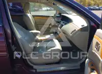 2005 Toyota AVALON photo