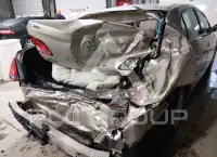 2005 Toyota AVALON photo