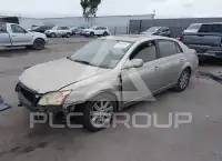 2005 Toyota AVALON фото