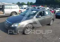 2005 Toyota AVALON фото