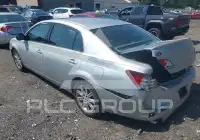 2005 Toyota AVALON фото