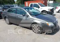 2005 Toyota AVALON фото