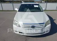 2005 Toyota AVALON фото