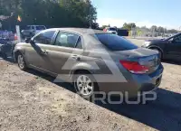 2005 Toyota AVALON фото