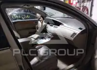 2005 Toyota AVALON photo