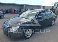 2005 Toyota AVALON фото