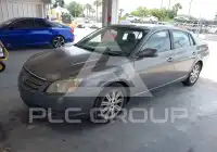 2005 Toyota AVALON фото