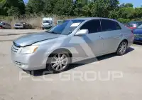 2005 Toyota AVALON фото