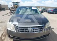 2005 Toyota AVALON фото