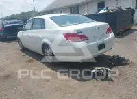 2005 Toyota AVALON photo