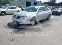2005 Toyota AVALON фото