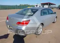 2005 Toyota AVALON photo