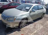 2005 Toyota AVALON фото