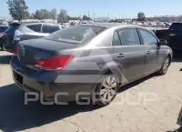 2005 Toyota AVALON photo