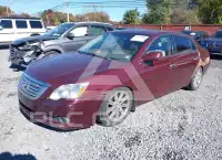 2005 Toyota AVALON photo