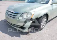 2005 Toyota AVALON фото
