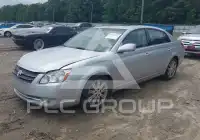 2005 Toyota AVALON photo