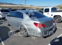 2005 Toyota AVALON фото