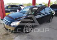 2005 Toyota AVALON photo
