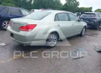 2005 Toyota AVALON фото