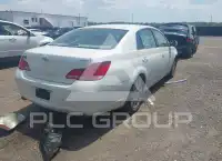 2005 Toyota AVALON photo