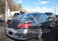 2005 Toyota AVALON фото