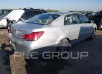 2005 Toyota AVALON фото